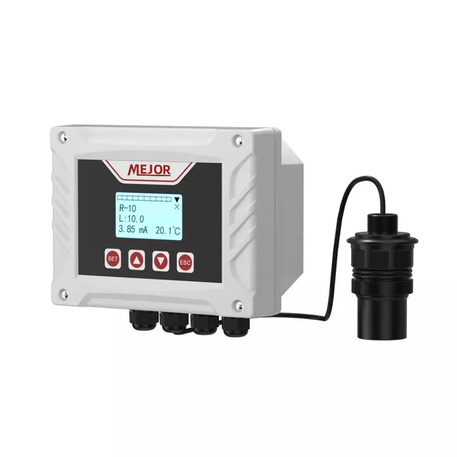 Ultrasonic level transmitter