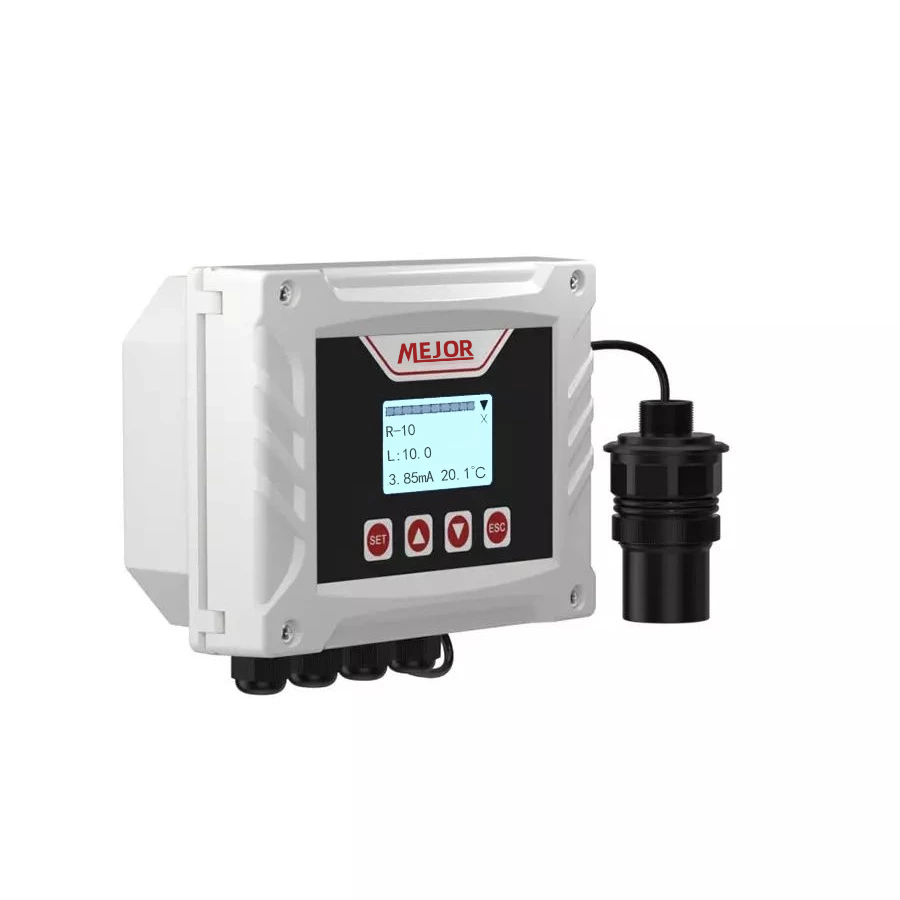 Ultrasonic level transmitter
